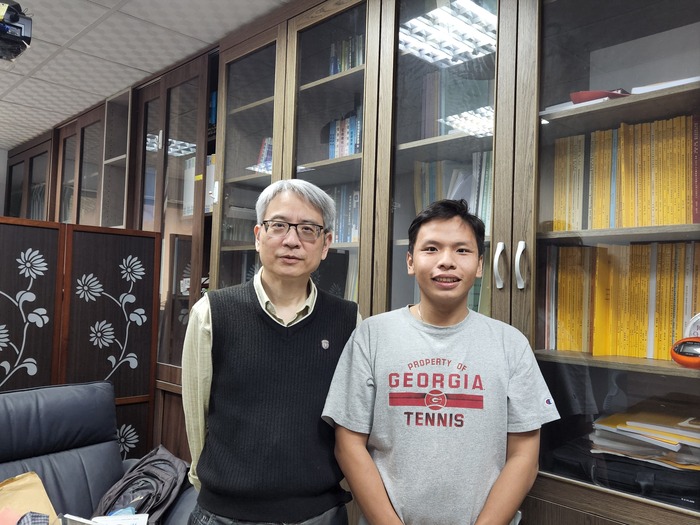 2023 Intern Student Louis